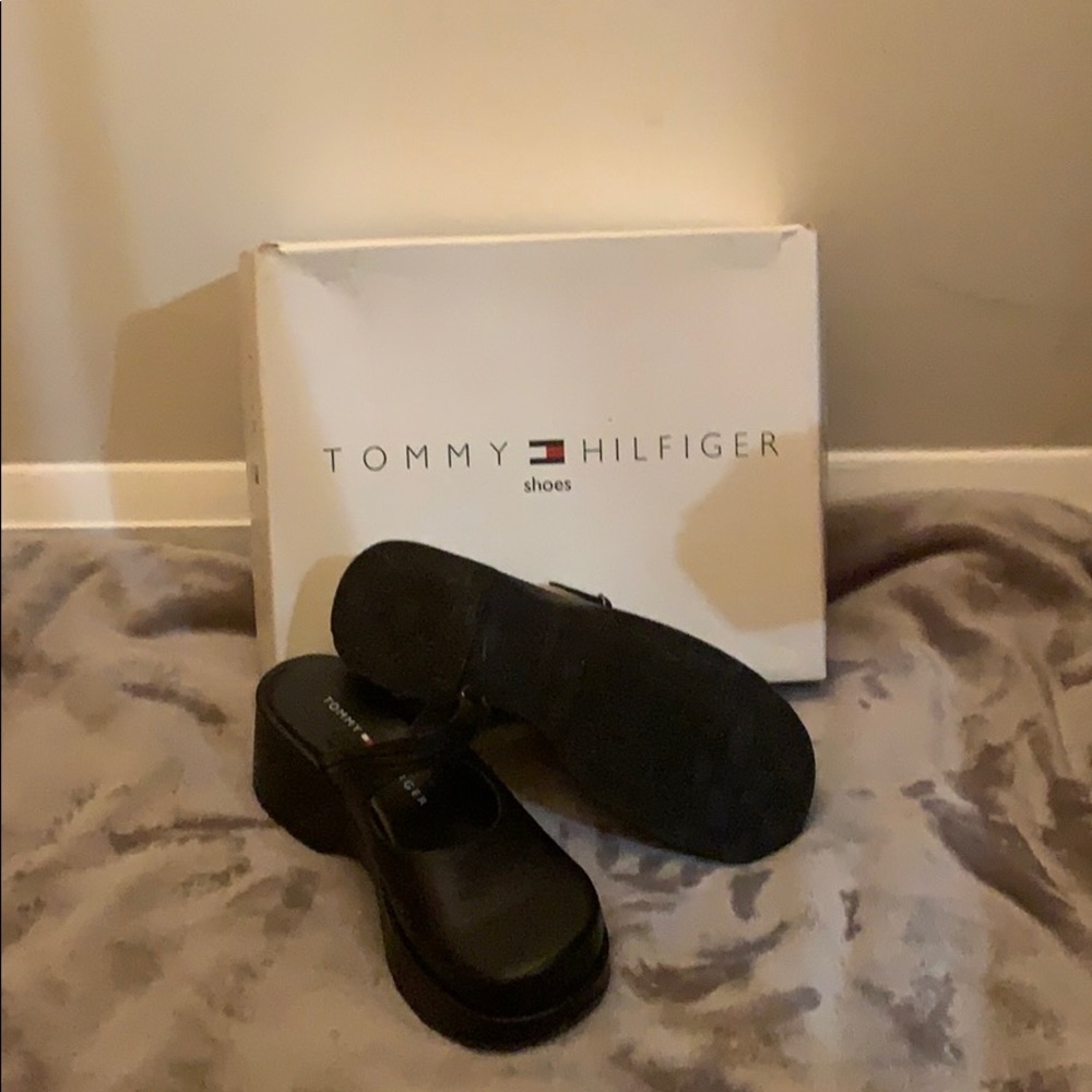 Tommy Hilfiger clogs!!
